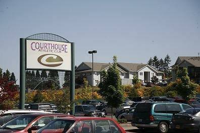 Townhouse for rent at 5815 Reed Lane SE, Salem, OR 97306