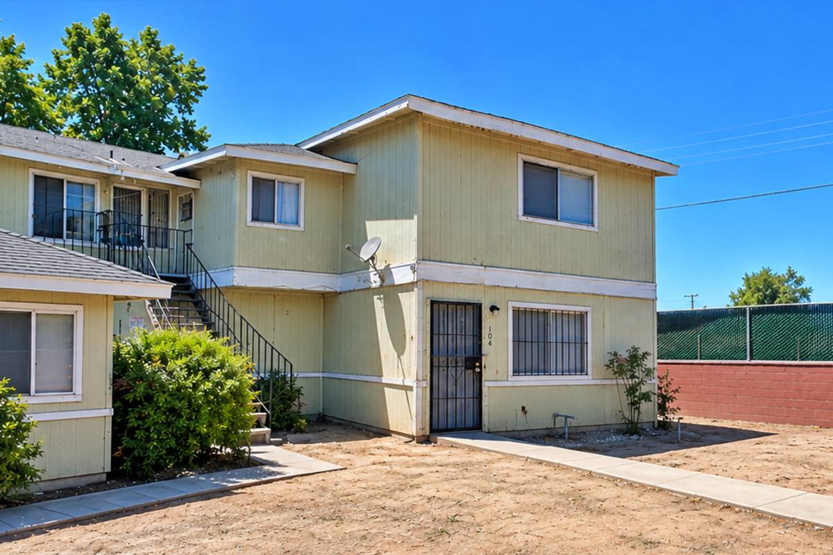 Apartment for rent at 4841 E Lane Ave, Fresno, CA 93727