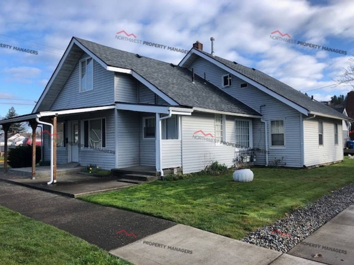 Apartment for rent at 314-320 SW Cascade Ave, Chehalis, WA 98532