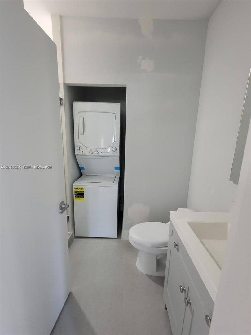 House for rent at 313 NE 169th St, Miami, FL 33162