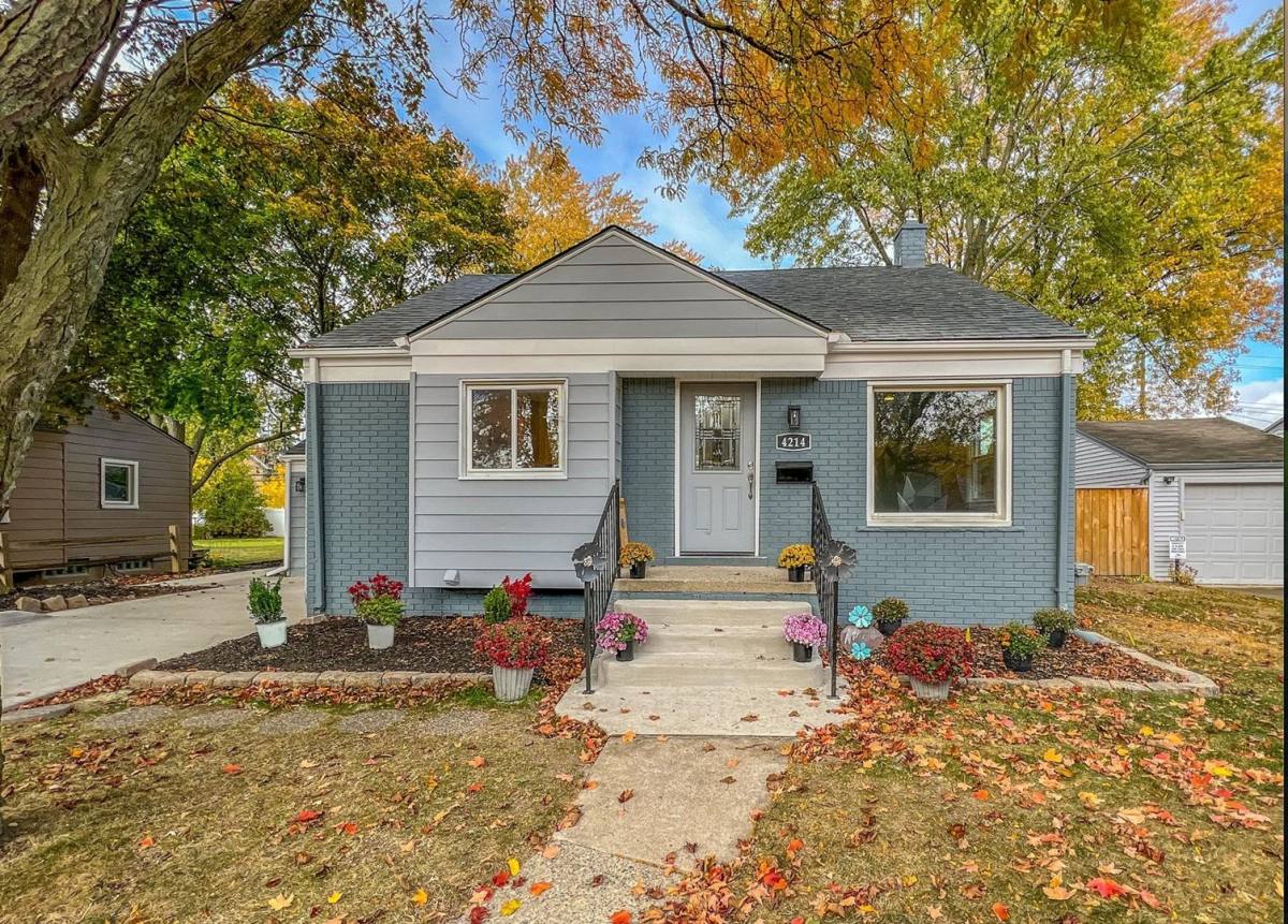 House for rent at 4214 Berkshire Rd, Royal Oak, MI 48073