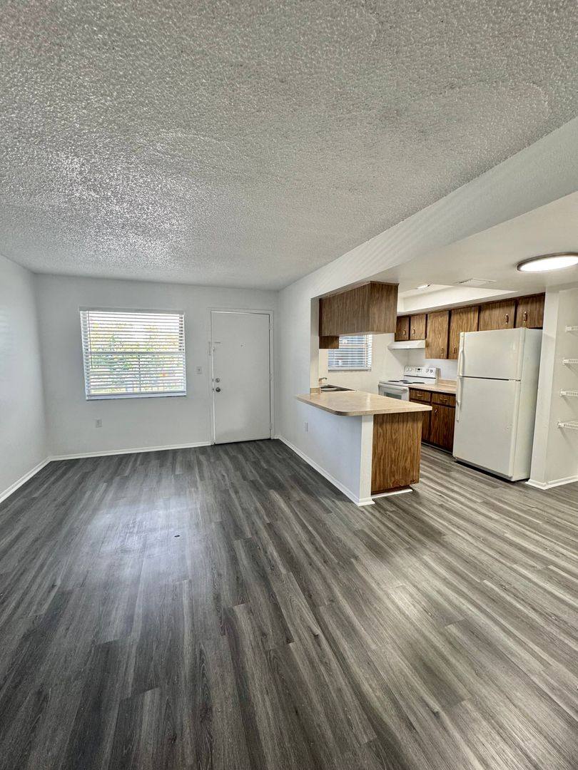 Apartment for rent at 9250 Blind Pass Rd, Saint Petersburg, FL 33706