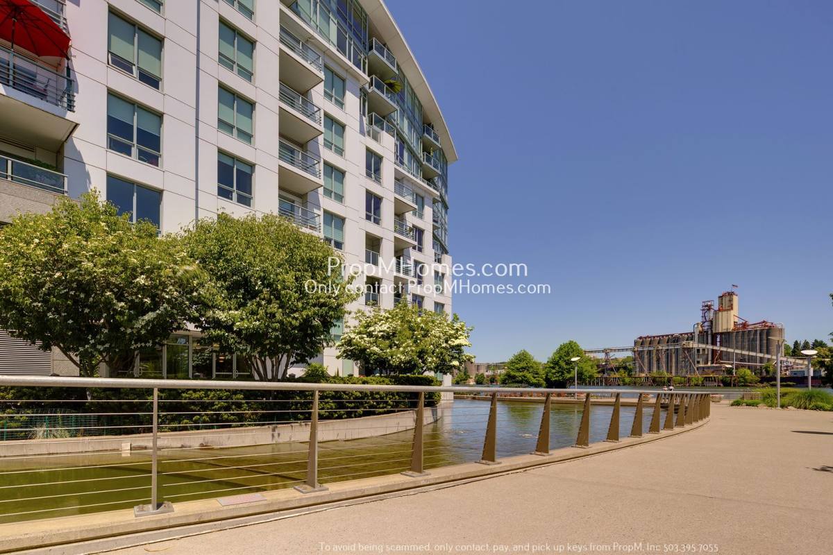 Condo for rent at 1260 NW Naito Parkway #210, Portland, OR 97209