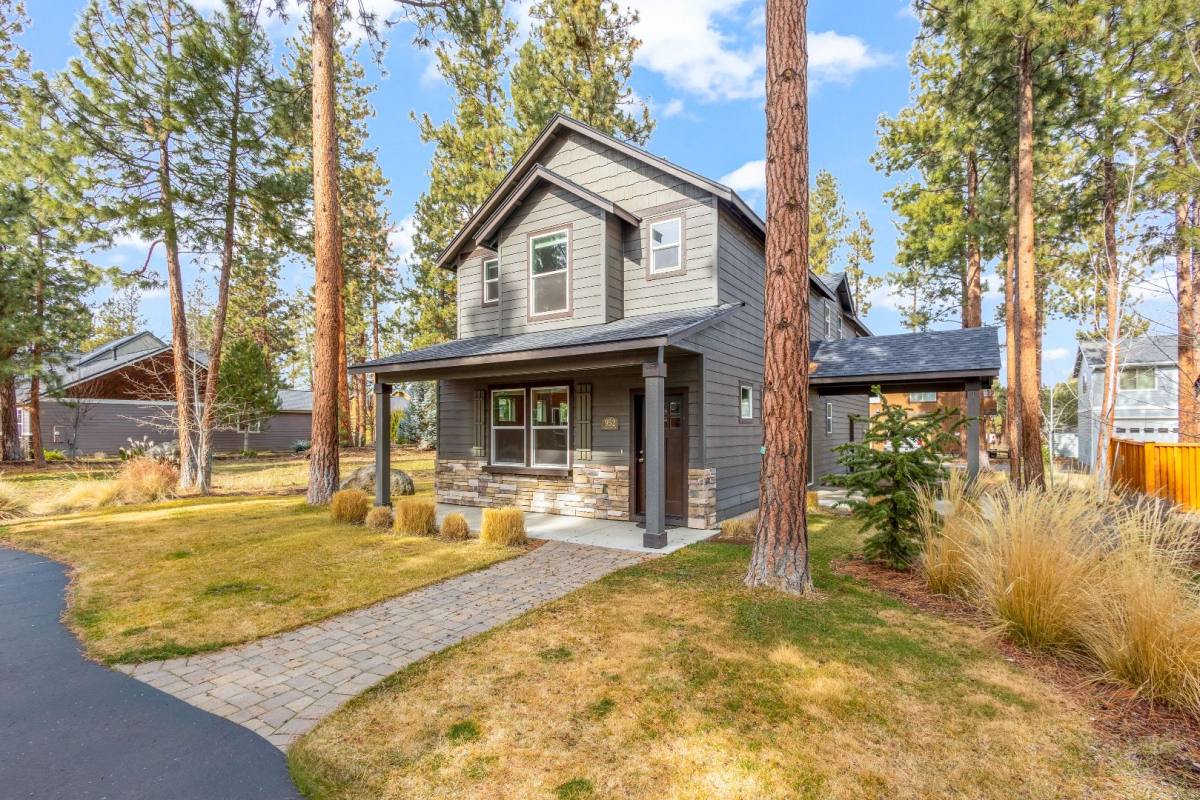 House for rent at 952 Timber Pine Dr, Sisters, OR 97759