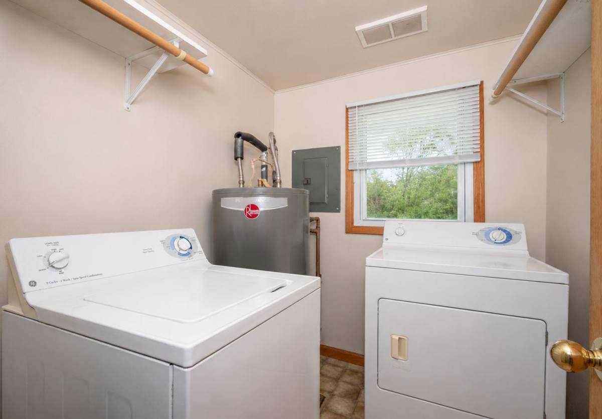 Apartment for rent at 131-155 W Adams St, Wisconsin Dells, WI 53965