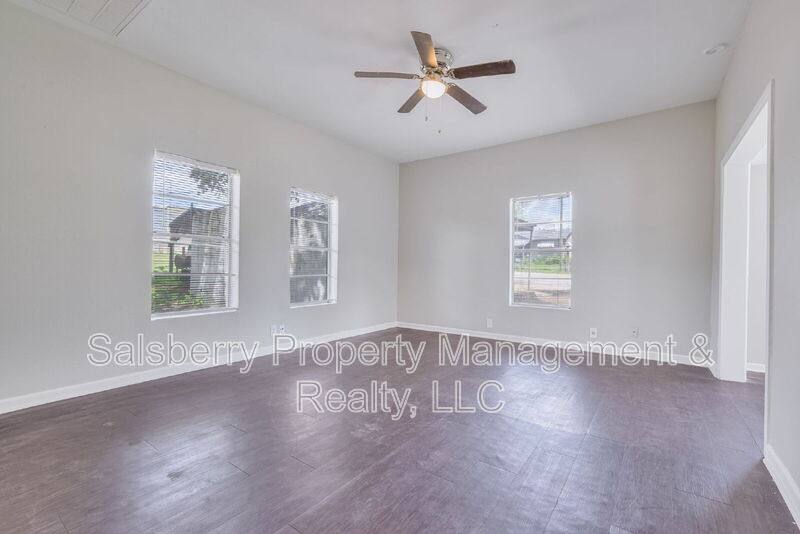 House for rent at 107 Windsor Court, Weatherford, TX 76086