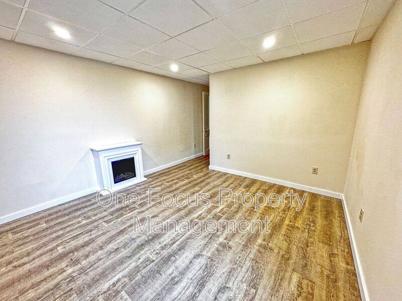 Apartment for rent at 256 Allegheny St #5, Jersey Shore, PA 17740