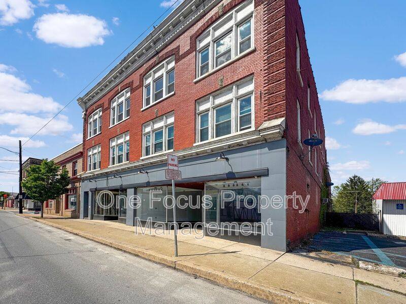 Apartment for rent at 256 Allegheny St #5, Jersey Shore, PA 17740