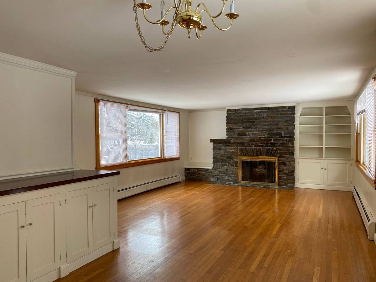 Apartment for rent at 93-97 Admiral Fitch Ave, Brunswick, ME 04011