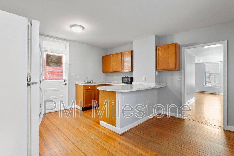 Apartment for rent at 721 2nd St #A, Martinsburg, WV 25404