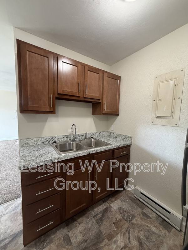 Apartment for rent at 1101 Main Ave #5, Nitro, WV 25143