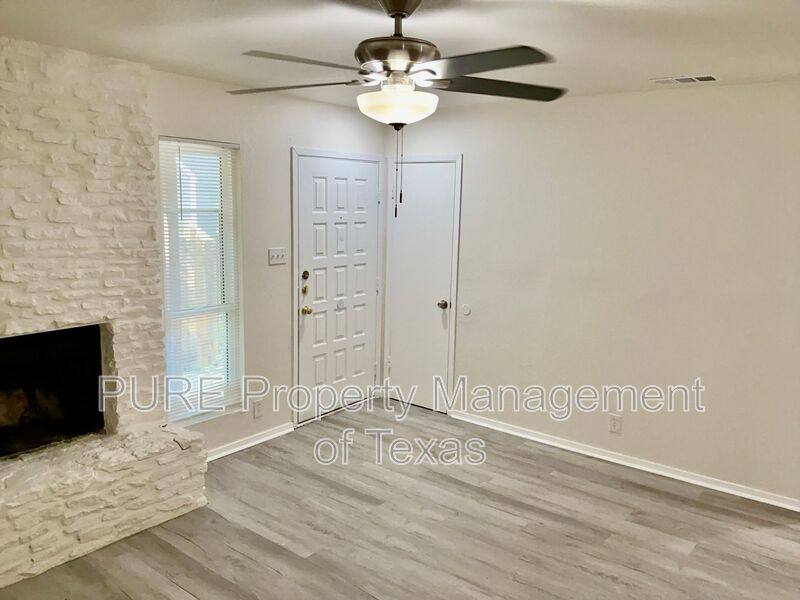 Apartment for rent at 417-418 Parkhill Cove, Round Rock, TX 78664