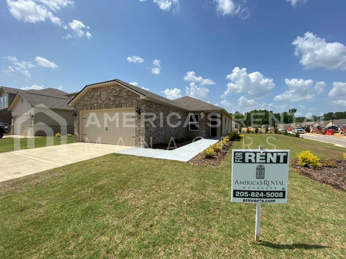 House for rent at 52 Cottage Lane, Odenville, AL 35120