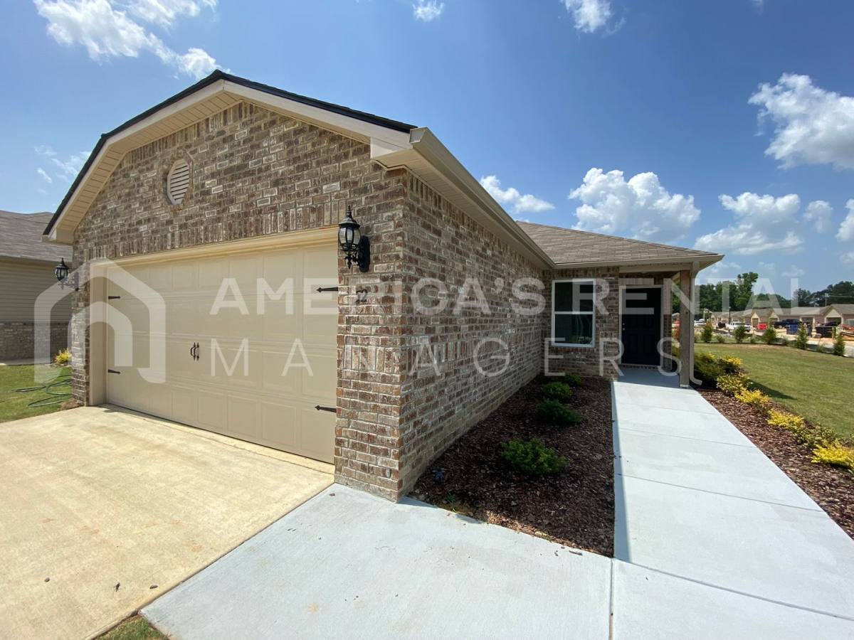House for rent at 52 Cottage Lane, Odenville, AL 35120