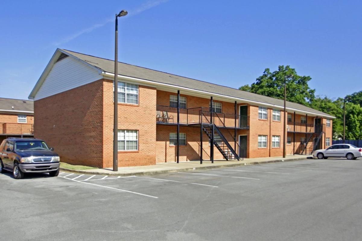 301 Autumn Brook Terrace, Bessemer, AL 35023 - Apartment for Rent - Image 2