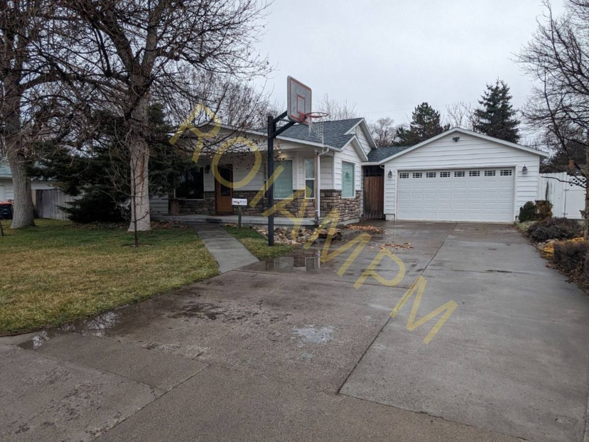 House for rent at 608 Pierce St, Twin Falls, ID 83301
