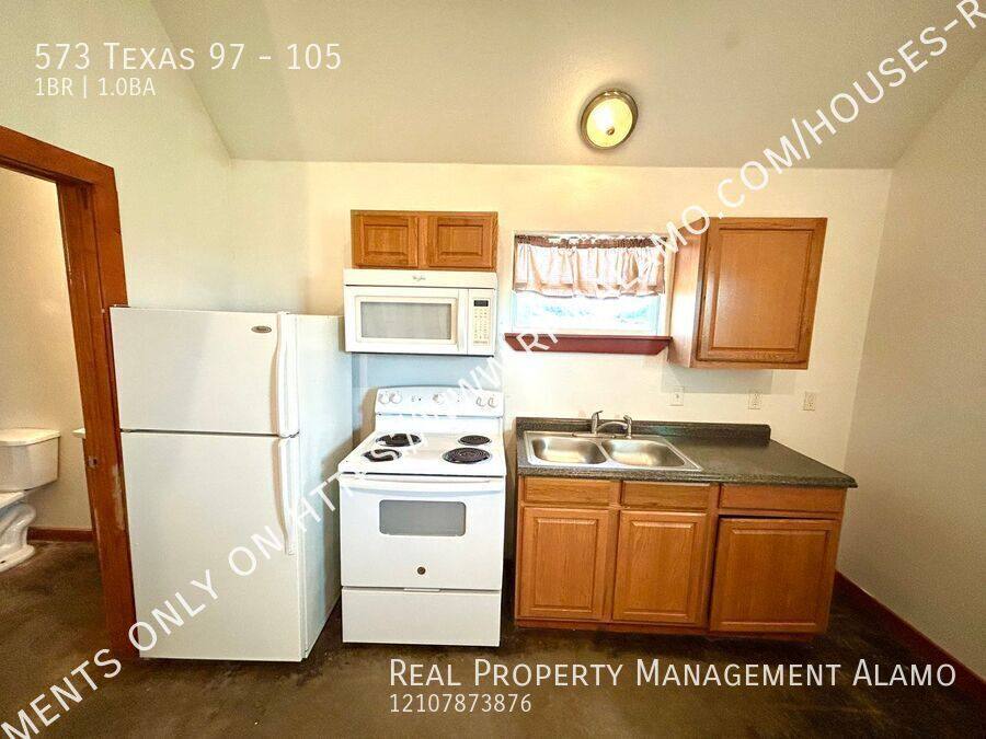 Apartment for rent at 573 Texas 97 #105, Floresville, TX 78114