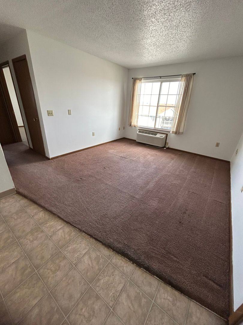 Apartment for rent at 208-220 Glenda Dr, Marshalltown, IA 50158