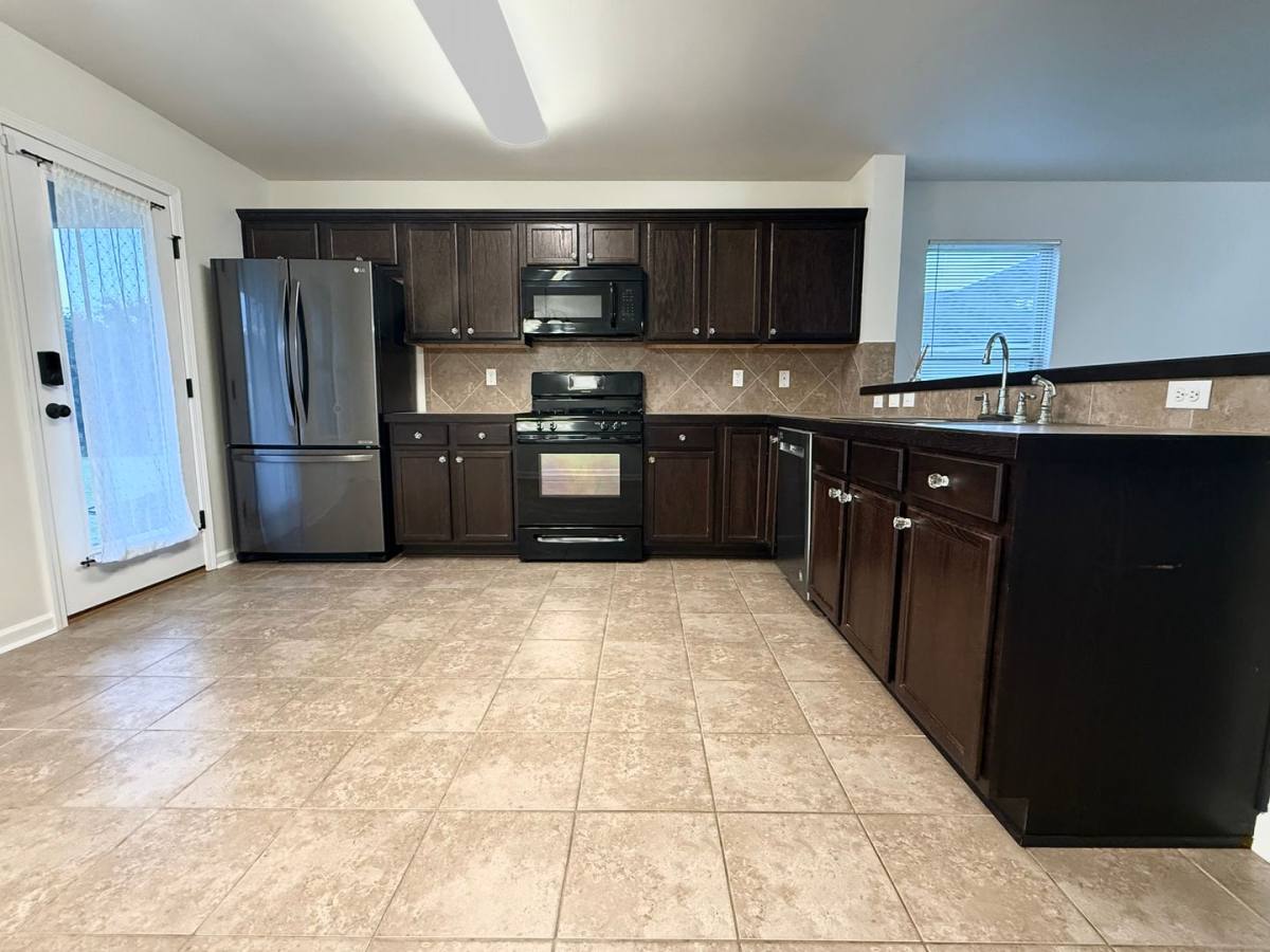 House for rent at 15390 Eaglestone Dr, Prairieville, LA 70769
