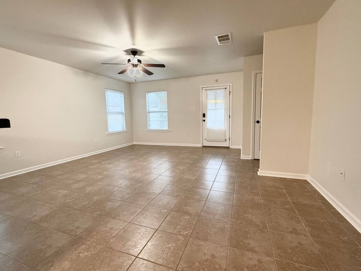 House for rent at 15390 Eaglestone Dr, Prairieville, LA 70769