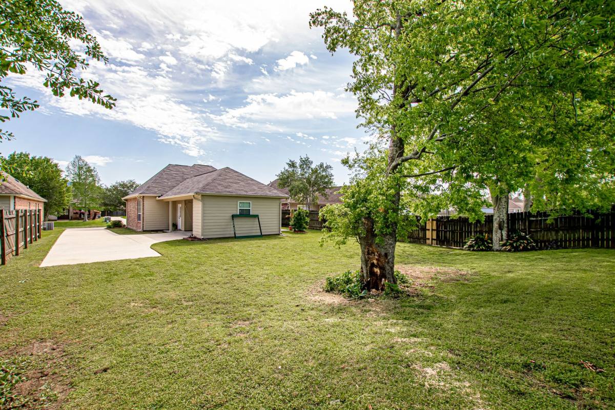 House for rent at 10580 Springglen Court, Baton Rouge, LA 70810