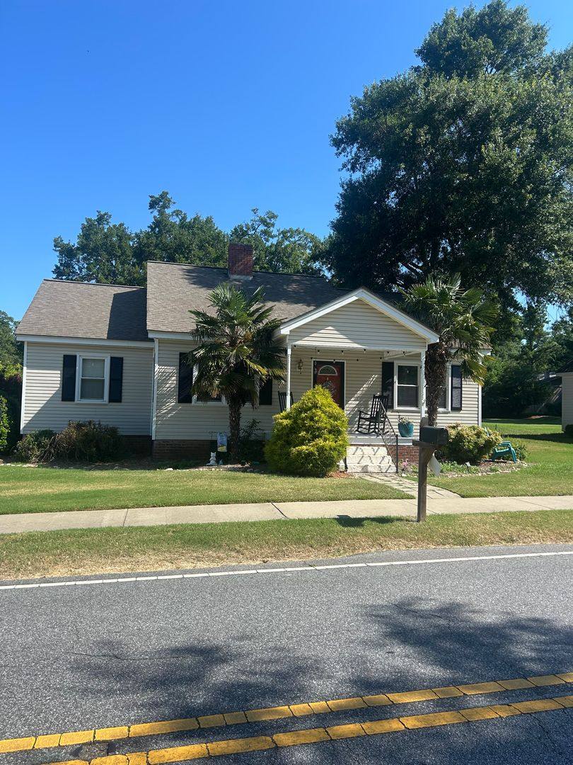 House for rent at 204 Richardson St, Simpsonville, SC 29681