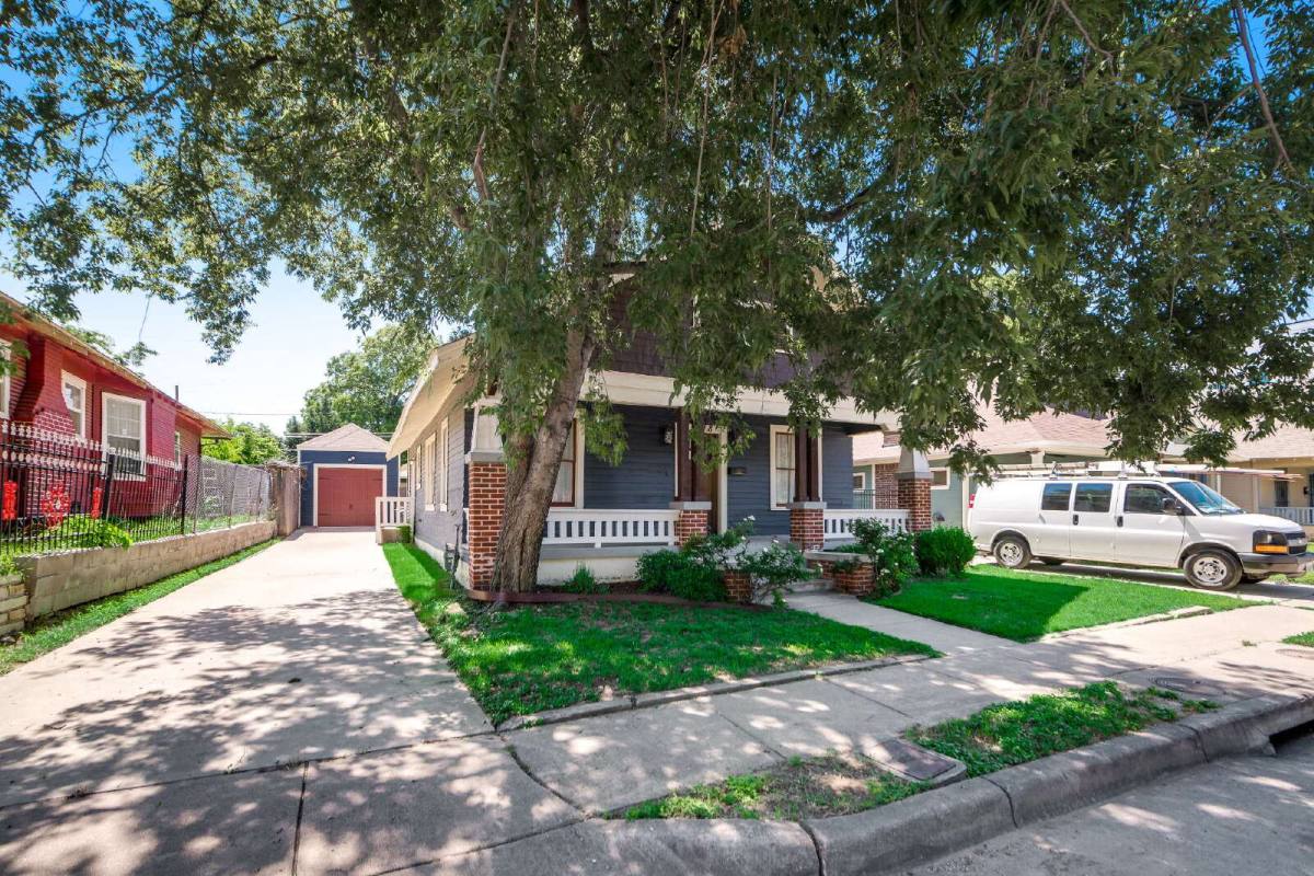 House for rent at 1318 Fairmount Ave, Fort Worth, TX 76104