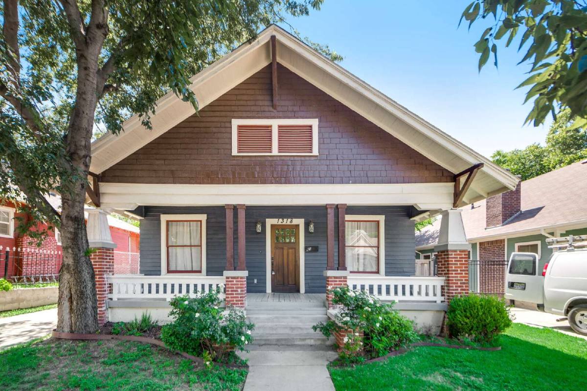 House for rent at 1318 Fairmount Ave, Fort Worth, TX 76104