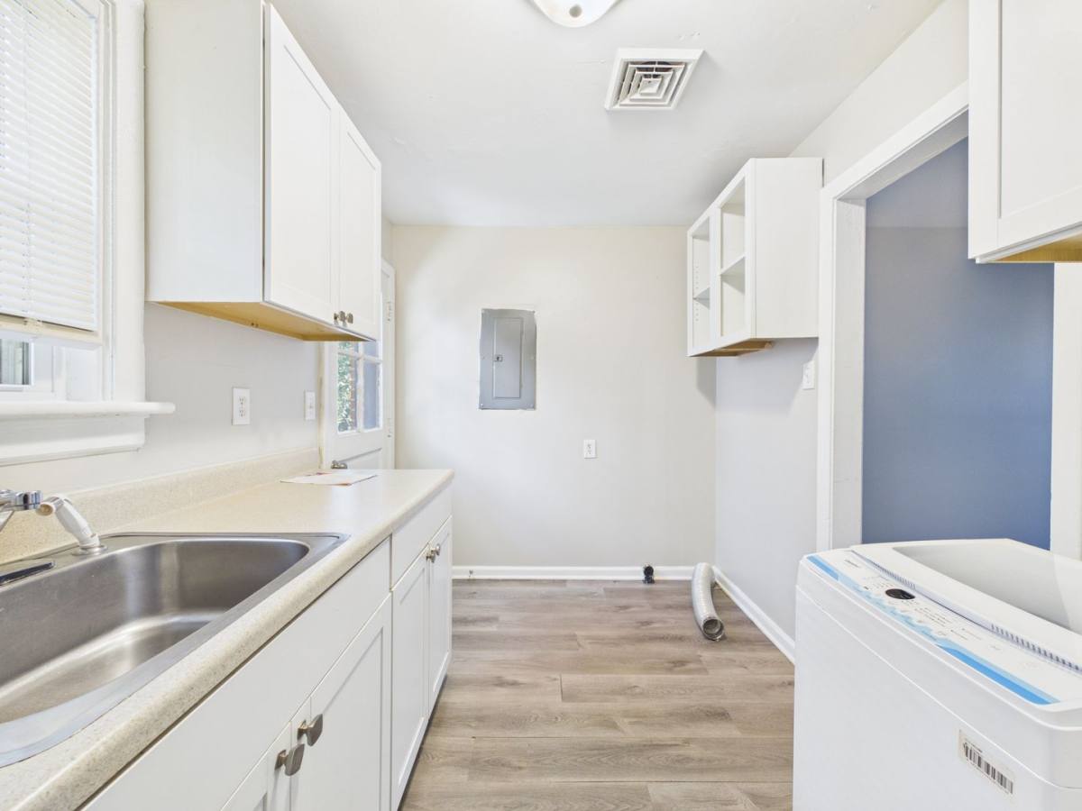 Apartment for rent at 2403 5th Ave #1, Richmond, VA 23222