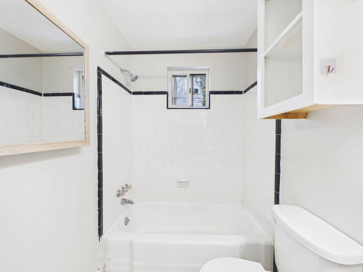 Apartment for rent at 2403 5th Ave #1, Richmond, VA 23222