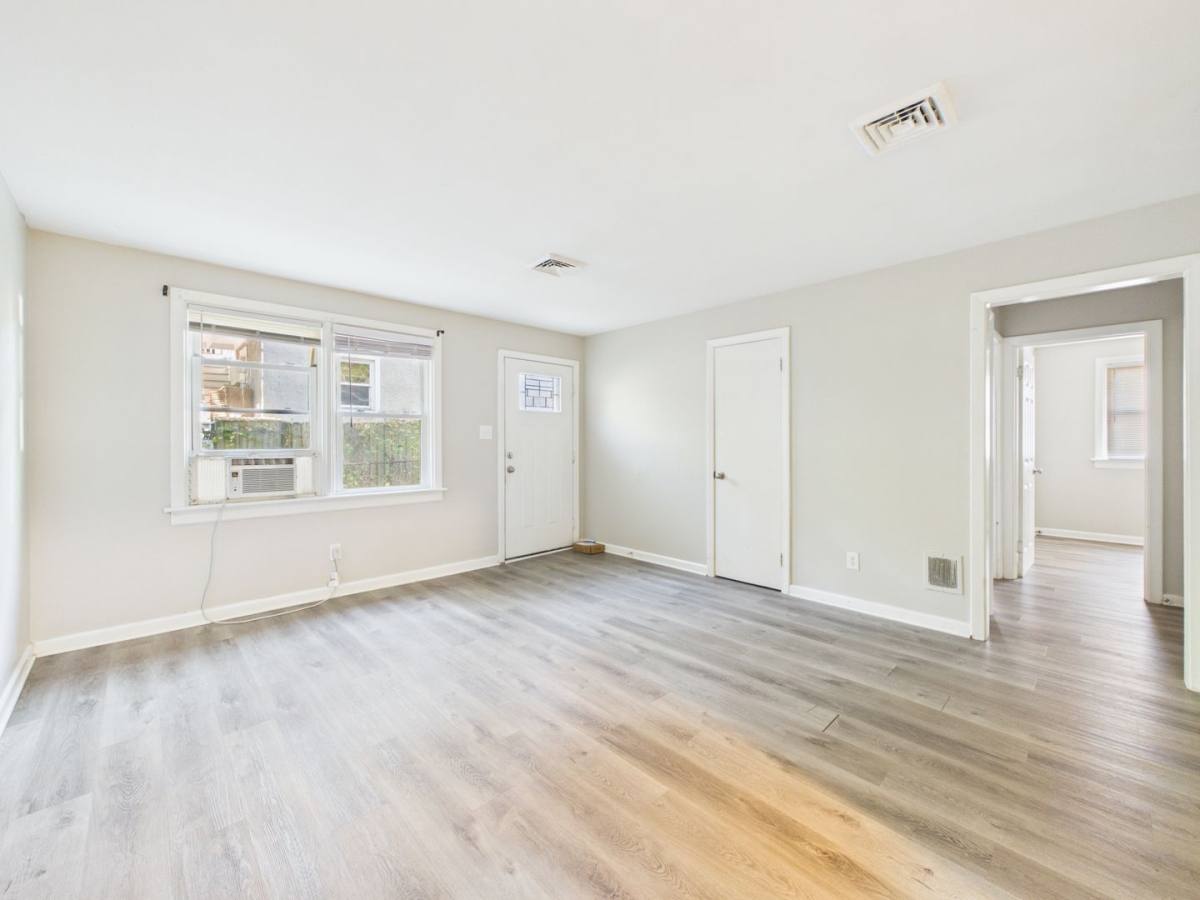 Apartment for rent at 2403 5th Ave #1, Richmond, VA 23222