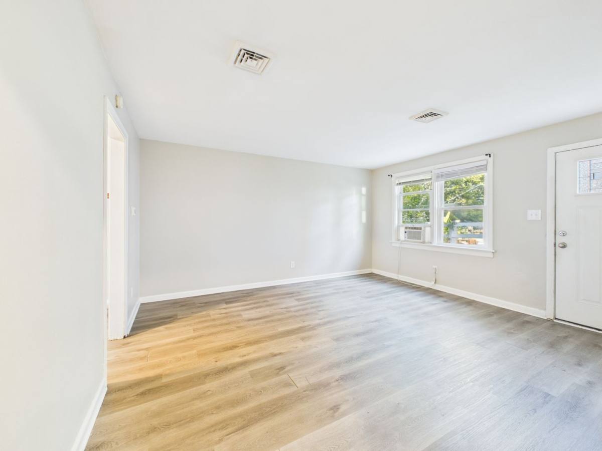 Apartment for rent at 2403 5th Ave #1, Richmond, VA 23222