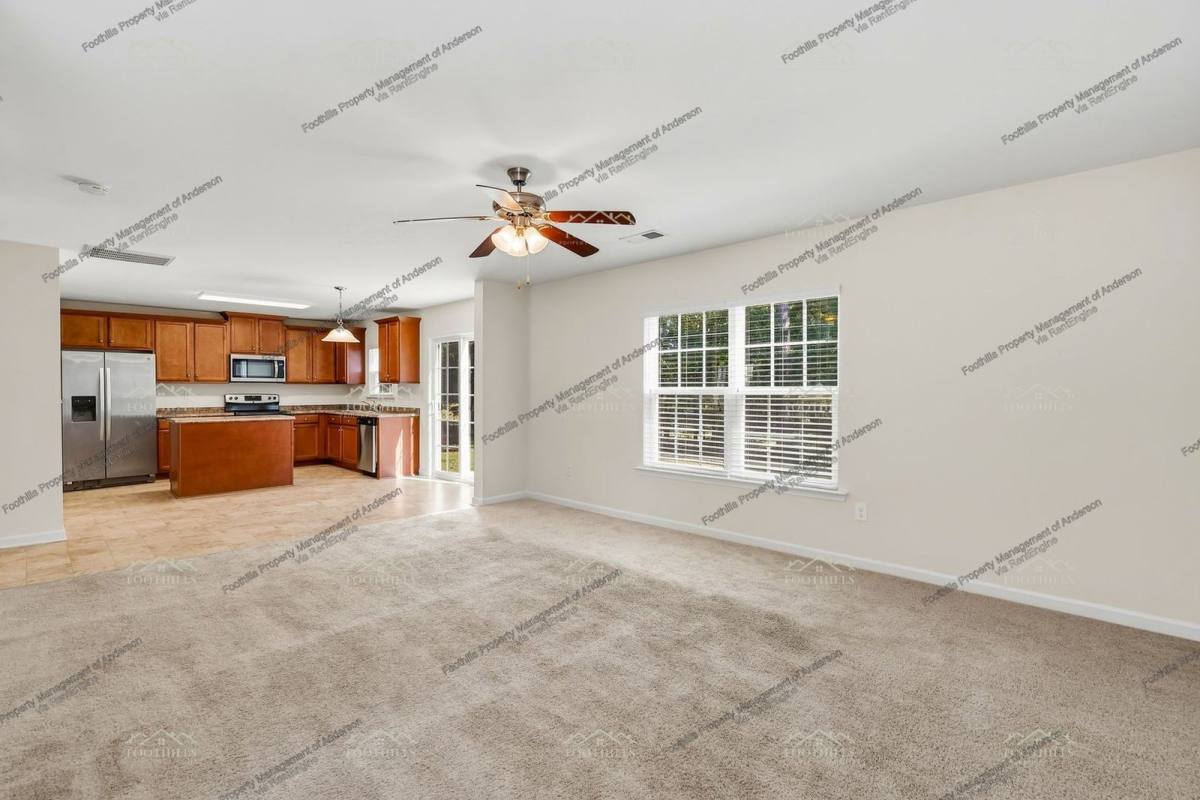 House for rent at 31 Ravencrest Dr, Anderson, SC 29621