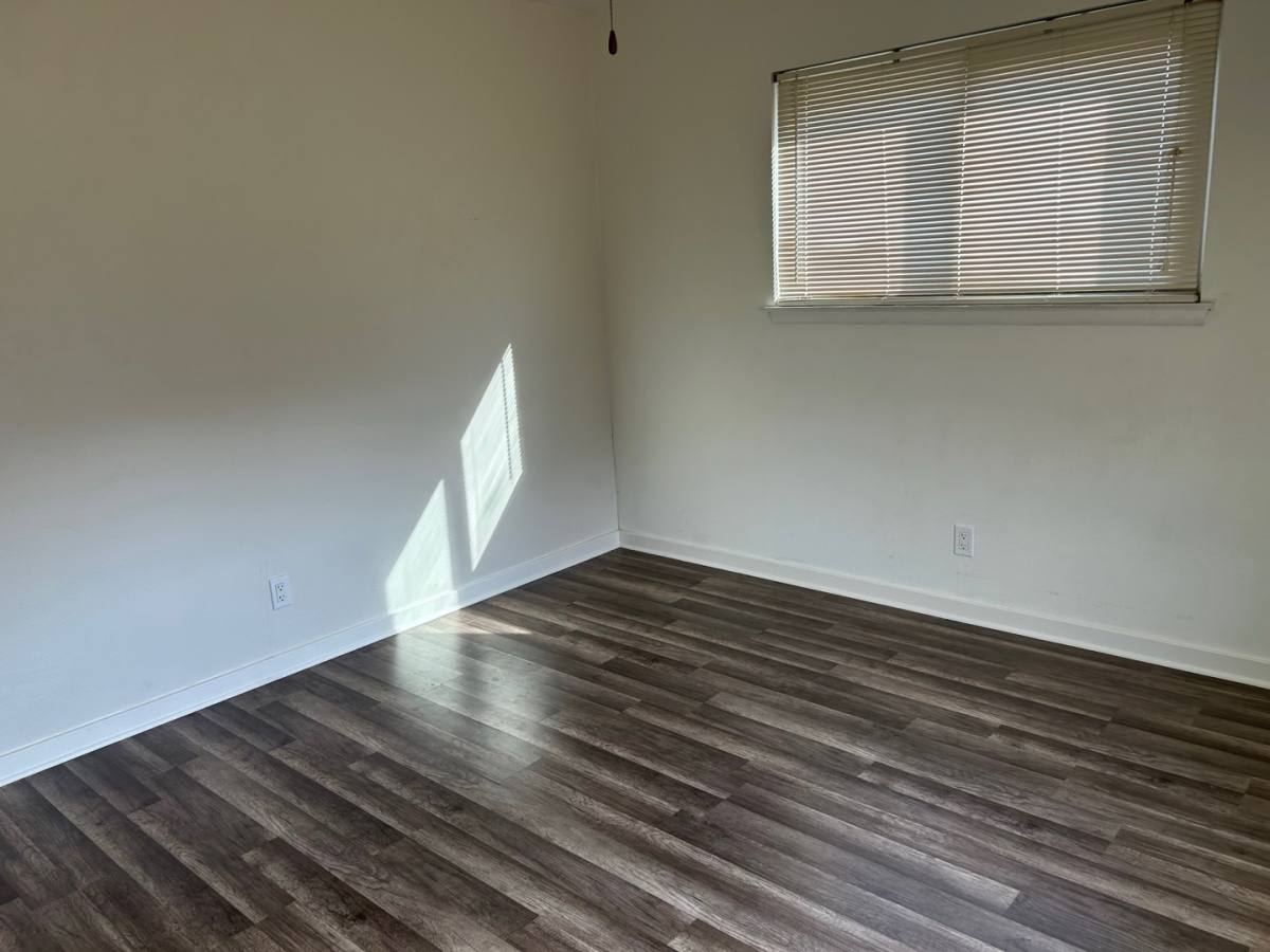House for rent at 142 Meadow Glen Dr, San Antonio, TX 78227