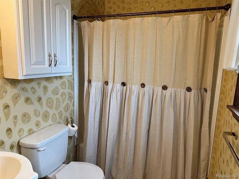 House for rent at 226 S Burkhart Rd, Howell, MI 48843