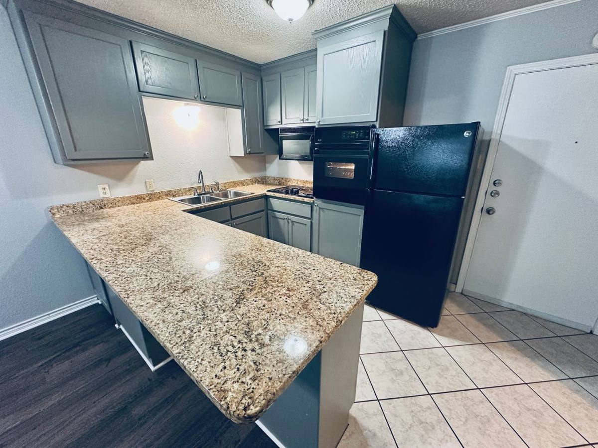 Apartment for rent at 601 W 11th St, Austin, TX 78701