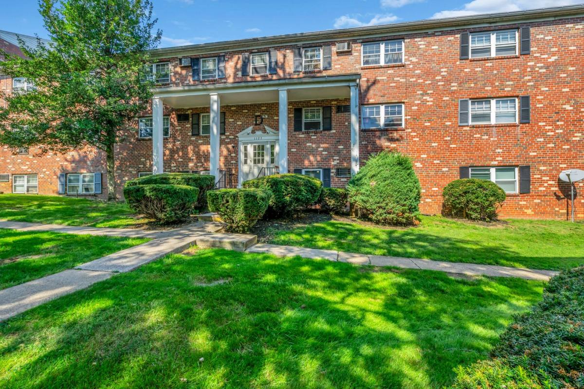 Apartment for rent at 1109-1139 Wabank Rd, Lancaster, PA 17603