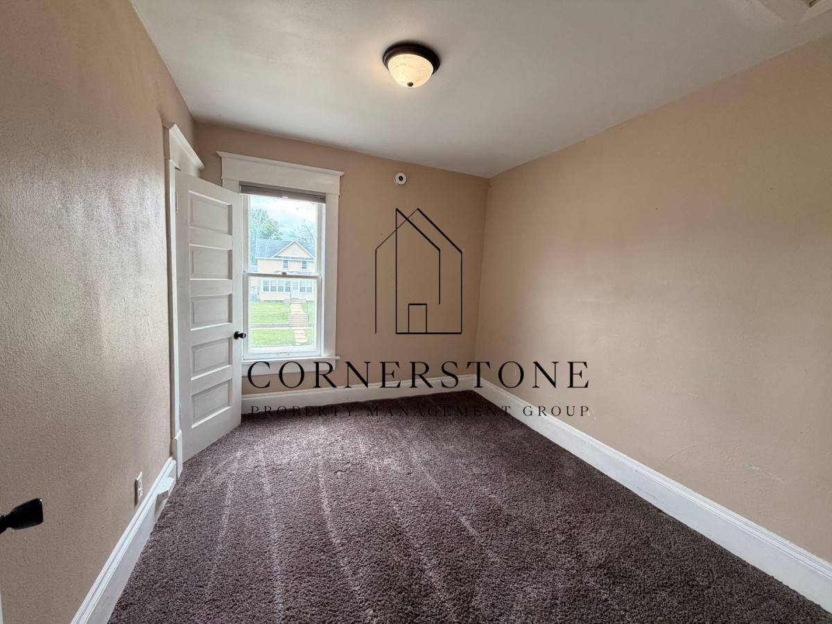 House for rent at 1430 6th Ave S, Fort Dodge, IA 50501