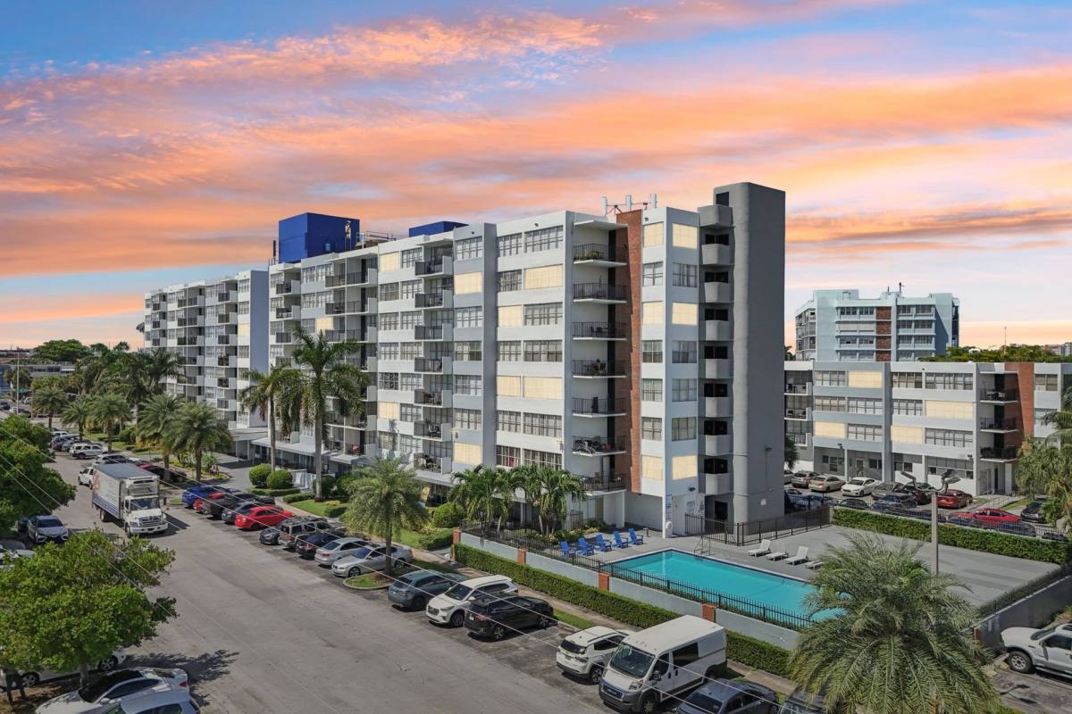 Apartment for rent at 1551 NE 167th St, Miami, FL 33162