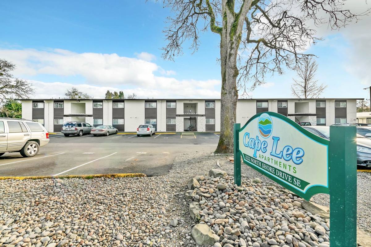 Apartment for rent at 3222 N Shore Dr SE, Albany, OR 97322