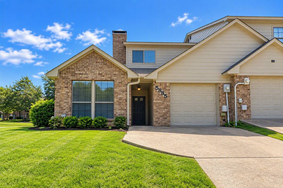 Townhouse for rent at 5885 Creek Side Circle, Tyler, TX 75703