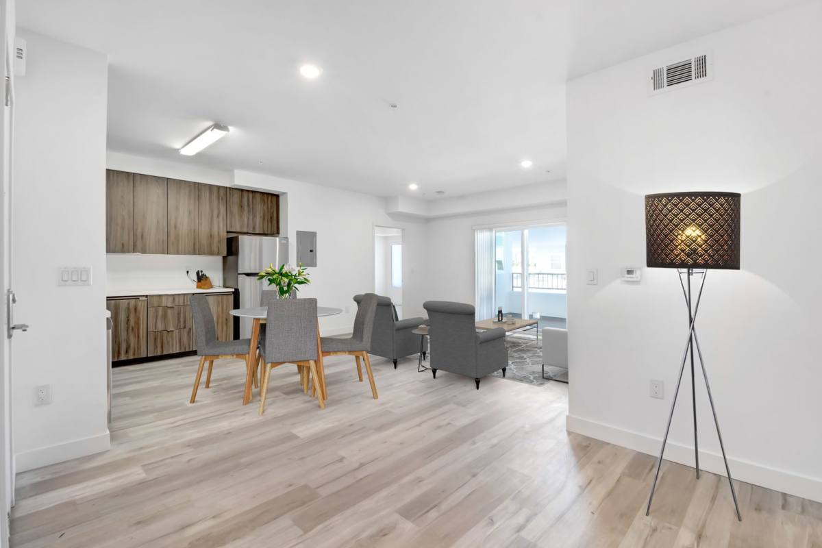 Apartment for rent at 3057-3067 W Pico Blvd, Los Angeles, CA 90006