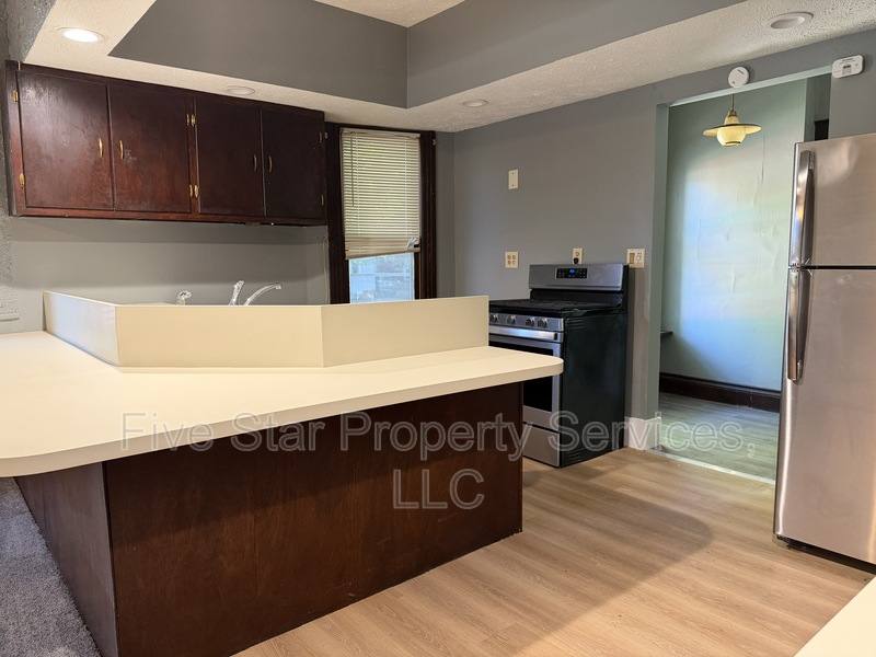 Apartment for rent at 229 W Allen St, Springfield, IL 62704