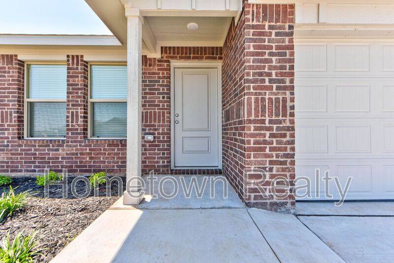 House for rent at 9612 NW 123rd St, Yukon, OK 73099