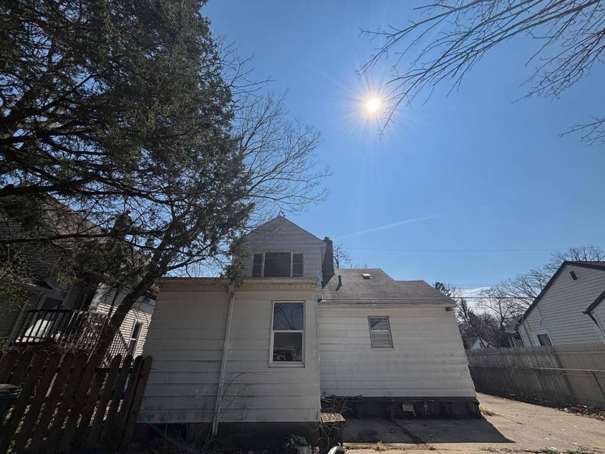 House for rent at 1216 W Mount Hope Ave, Lansing, MI 48910