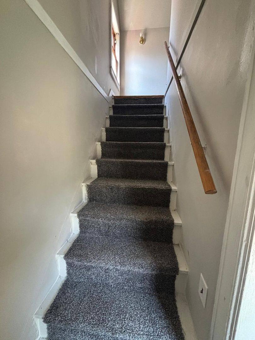 House for rent at 1216 W Mount Hope Ave, Lansing, MI 48910