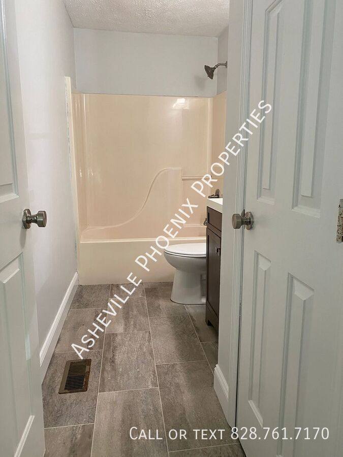 House for rent at 28 Iris St, Asheville, NC 28803