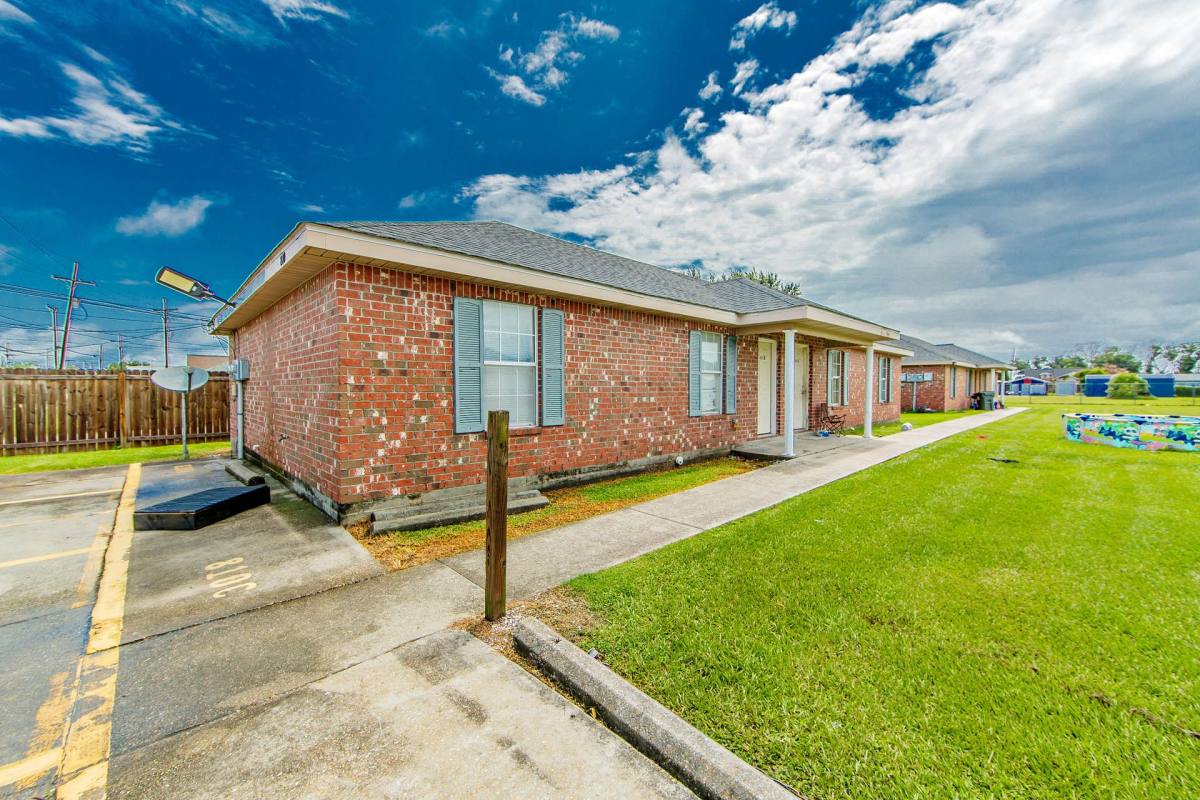 Apartment for rent at 810-818 Saadi St, Houma, LA 70363