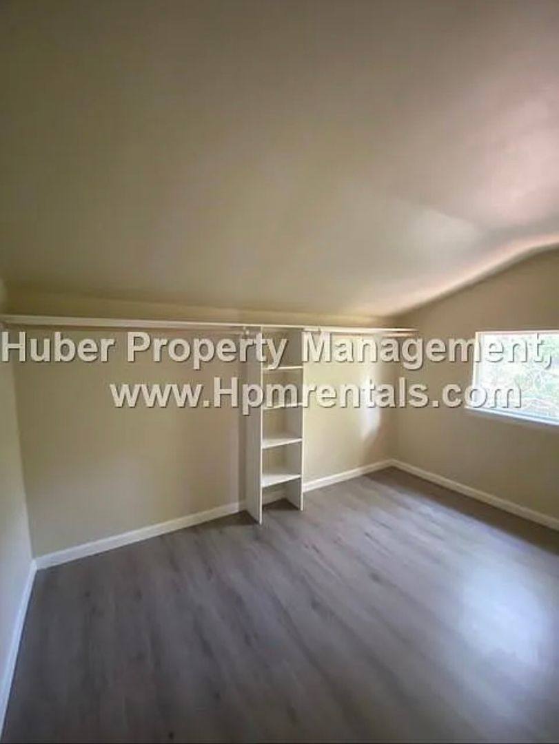 Apartment for rent at 189 College Way, Auburn, CA 95603
