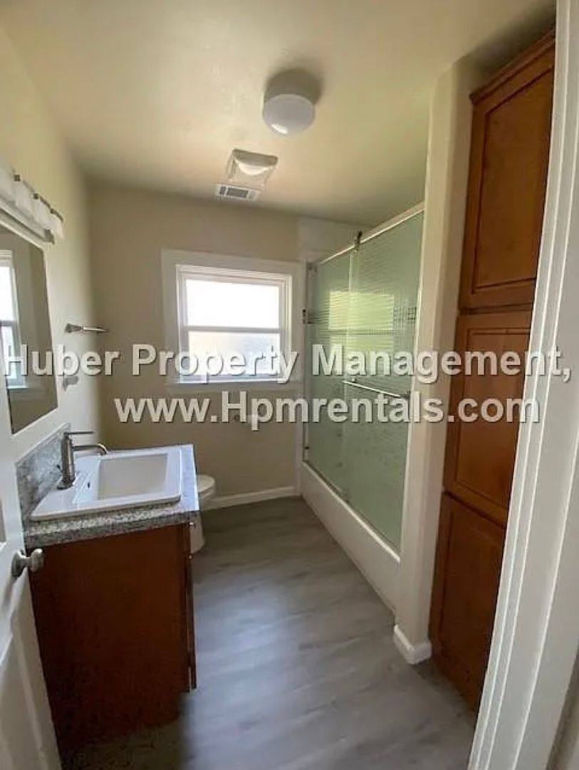 Apartment for rent at 189 College Way, Auburn, CA 95603